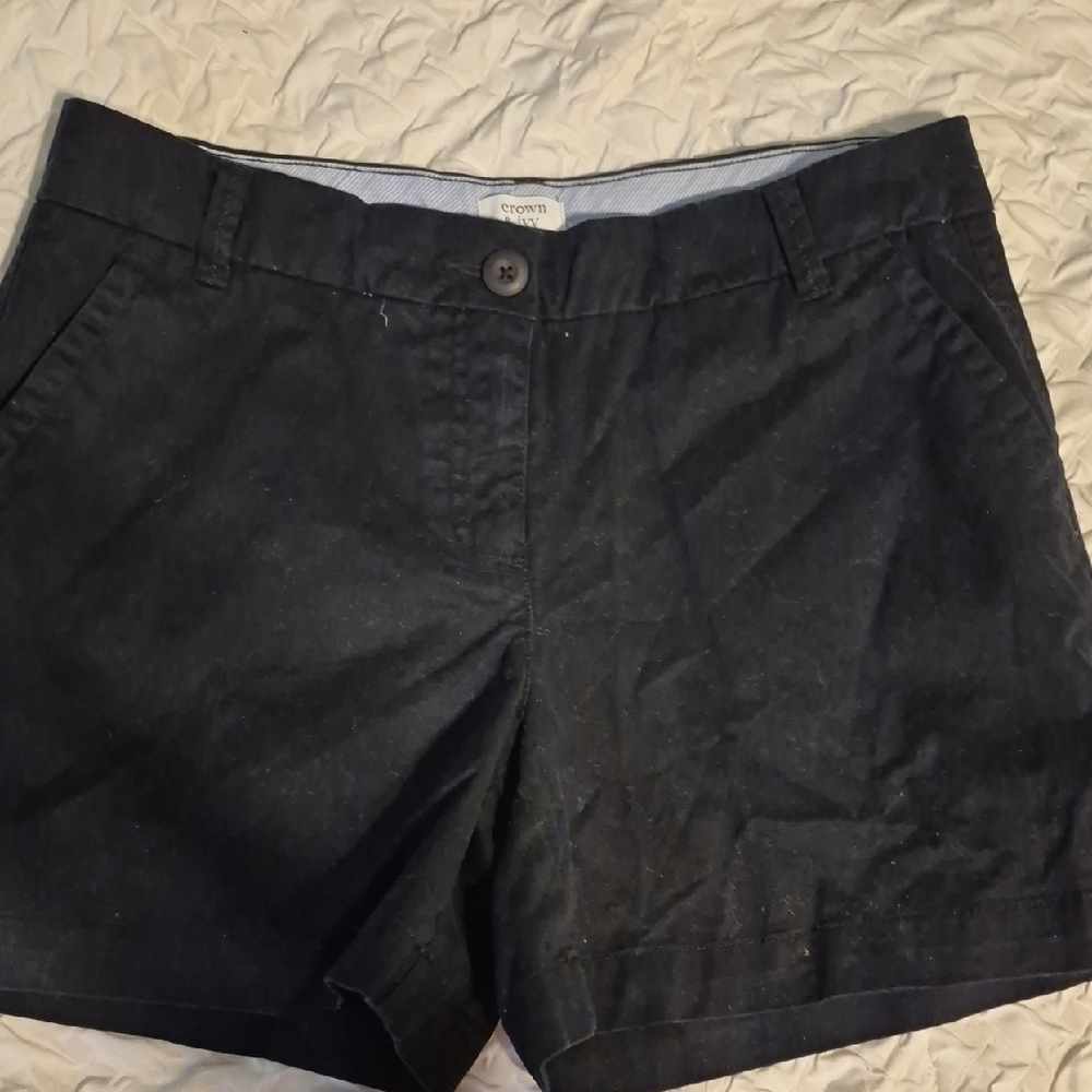 Crown Women's Black Bermudas